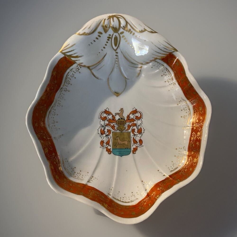 Mottahedeh Williamsburg Duke of Gloucester Porcelain Shell Dish Vintage Gold Rim